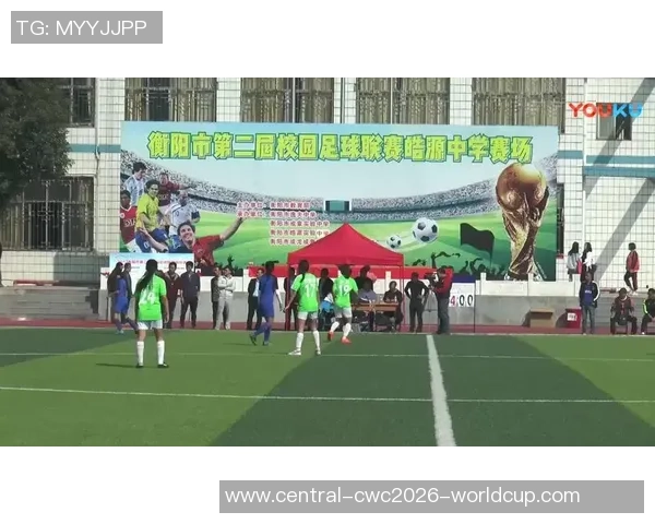 足球场上的搞笑瞬间动态图片让你捧腹大笑的精彩时刻合集 足球场上的搞笑瞬间动态图片让你捧腹大笑的精彩时刻合集